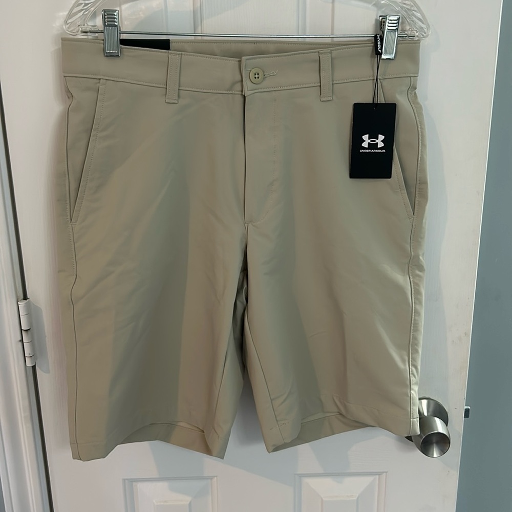 Under Armour men’s Tech Short, 32” waist, 10” inseam